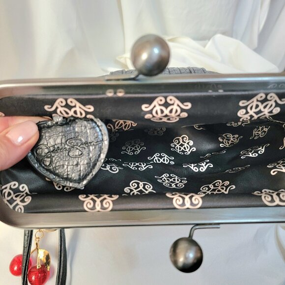 Jessica Simpson Kiss Lock Crossbody Clutch Handbag w/Frame Closure, Retails $169 - Picture 9 of 9